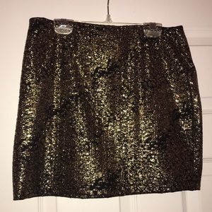 Forever 21 Black and gold skirt